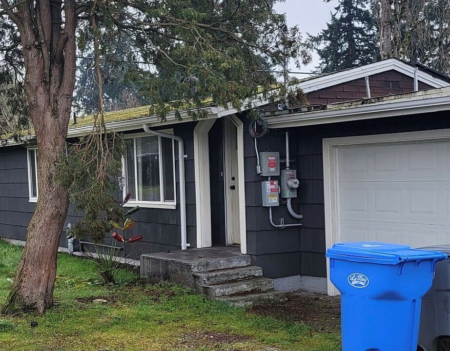 1st image of 1402 Violet Meadow Street S