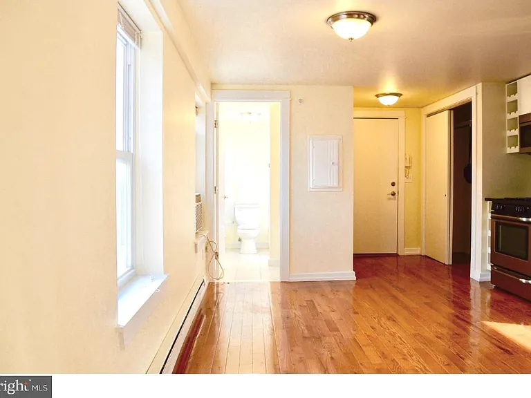 415 S Broad St #2R — Photo 4