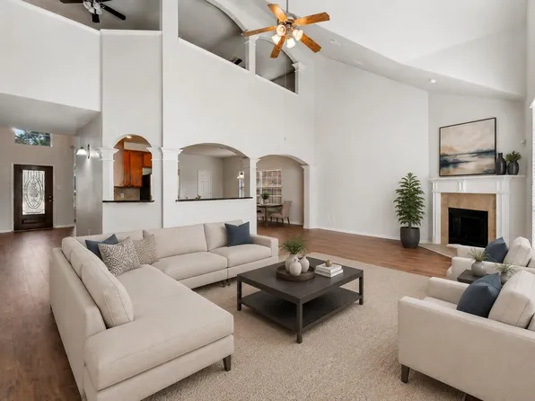 21915 Sunvolt Ct, Richmond, TX 77407