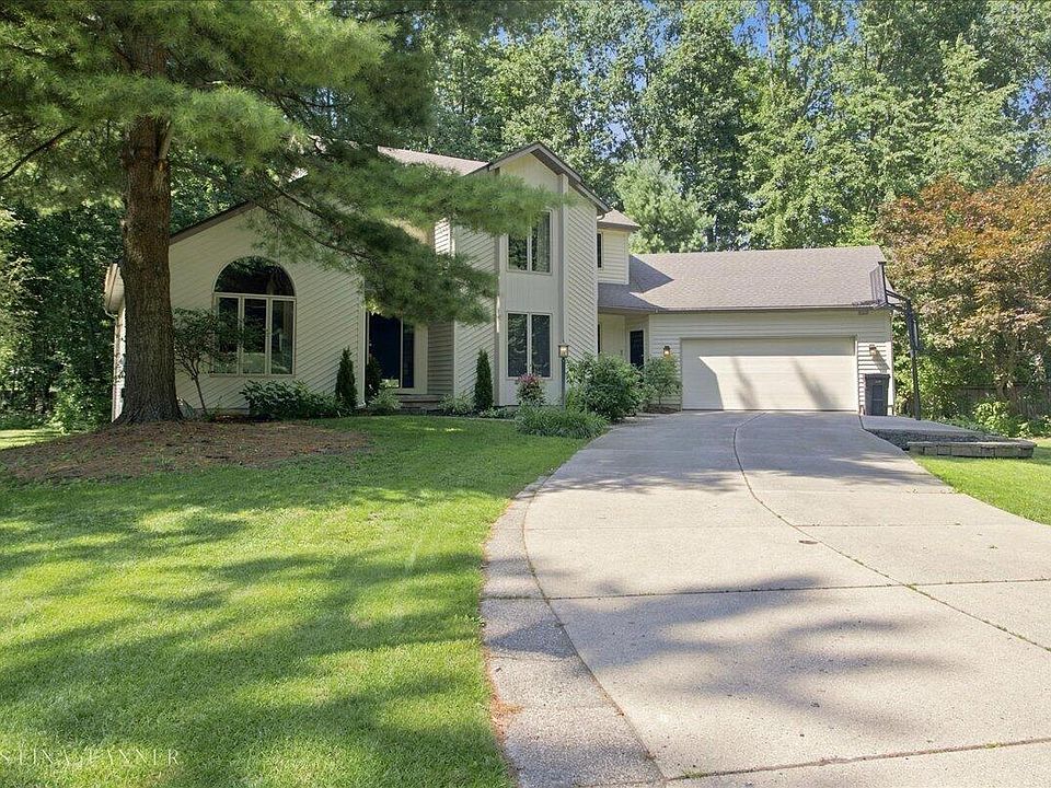 1st image of 4569 Chandler Dr