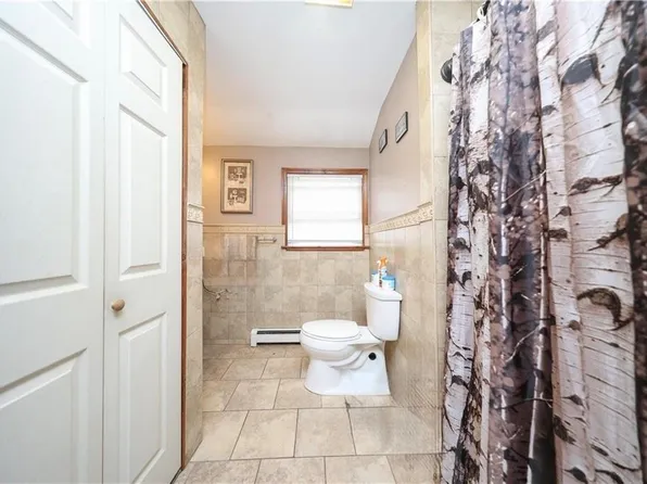 157 Exeter Street image 24 of 40