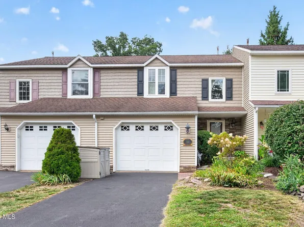 606 Elk Circle, Milton, NY 12020