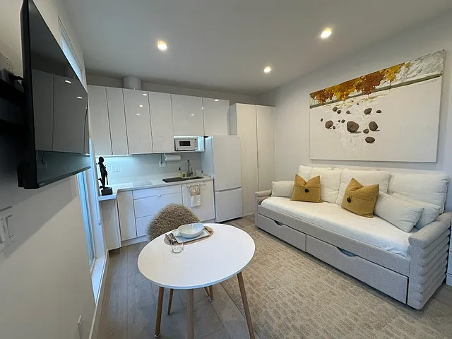 1621 S Carmelina Ave — Photo 4