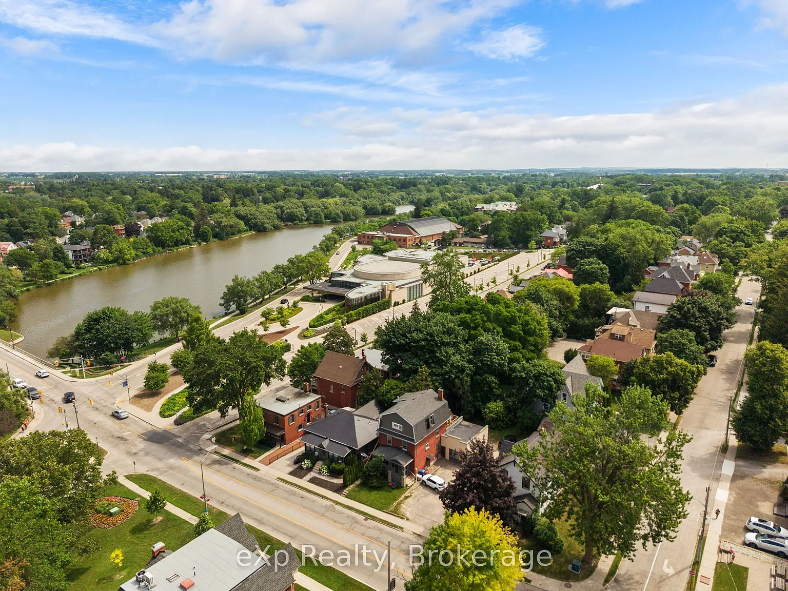 2 bed, $1,800 — Photo 2