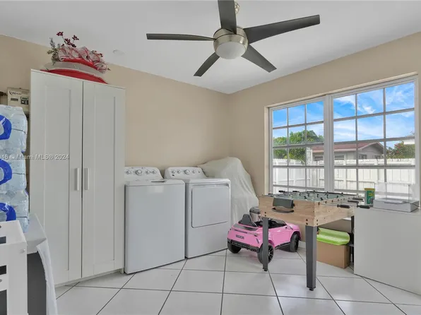 715 W 53rd St, Hialeah, FL 33012
