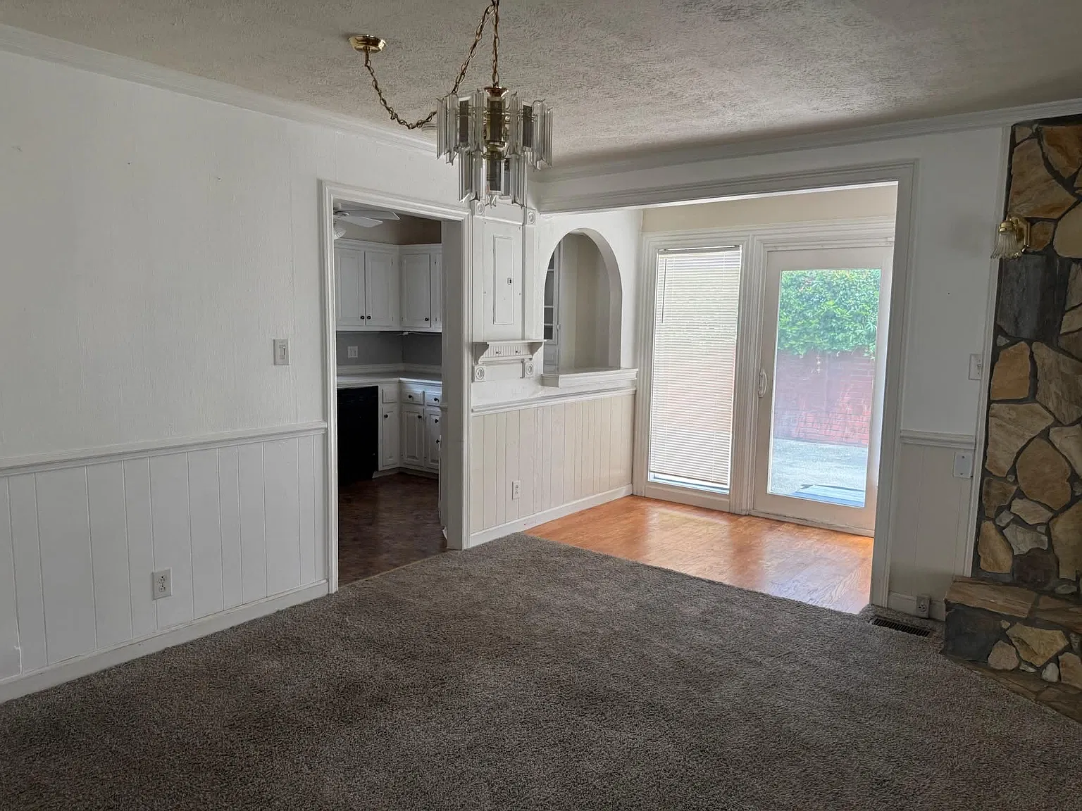 3 bed, $1,200 — Photo 3