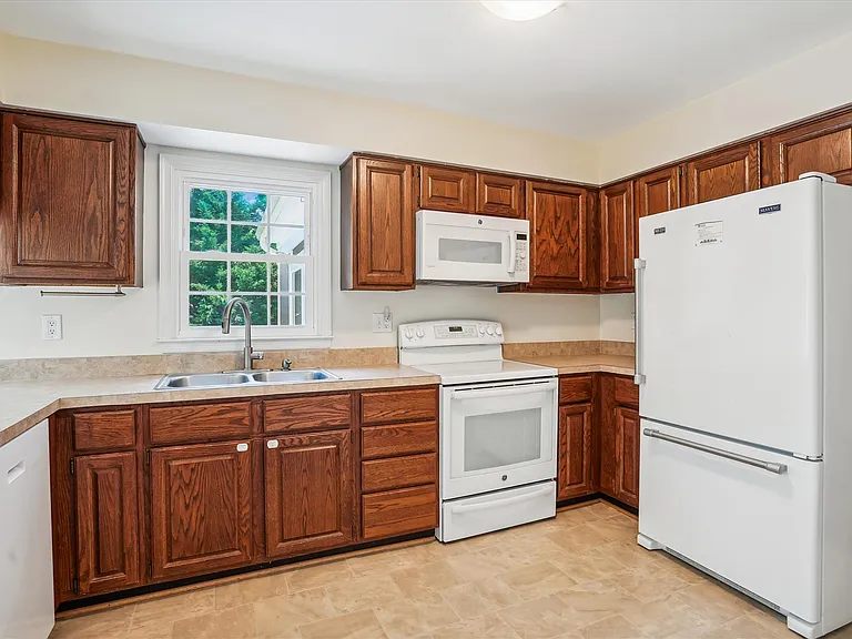 3307 Flintwood Ct — Photo 20