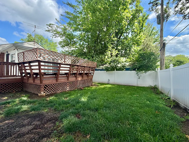 2315 Hill Ave — Photo 20