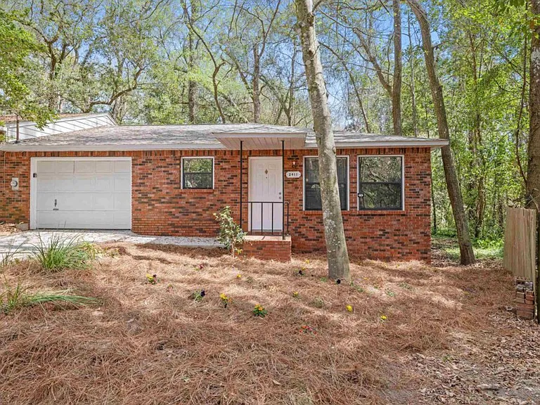 Fisher Ln — Photo 30