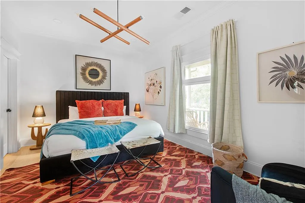 3 bed, 3.5 bath, 2000 sqft, $6,000 — Photo 3