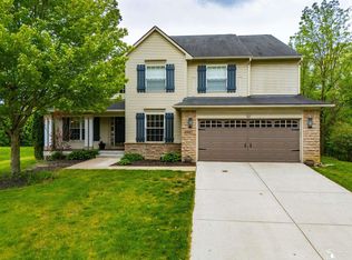 8437 Parkridge Dr, Dexter, MI 48130