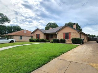 7761 Sable Ln, North Richland Hills, TX 76182