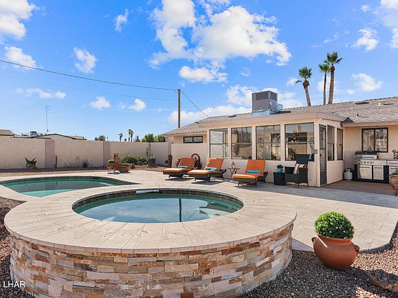 4th image of 3133 Chemehuevi Blvd