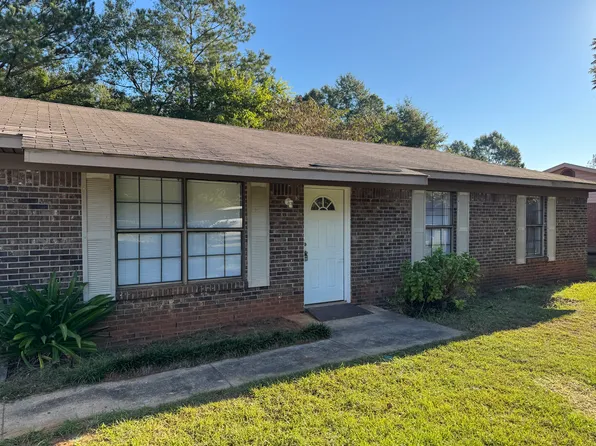 554 Canterbury Farm Rd, Midland City, AL 36350
