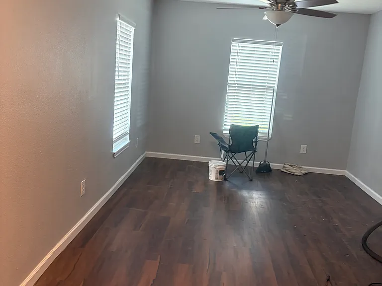 711 W Ella Ave #A — Photo 1