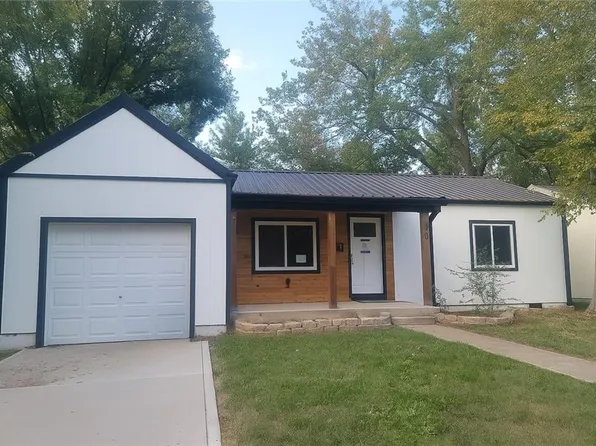 1734 Main St, Osawatomie, KS 66064