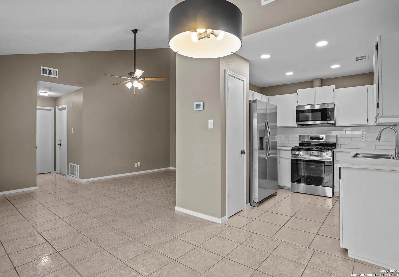 2 bed, $1,349 — Photo 2