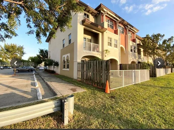 8650 NW 97th Ave APT 108, Doral, FL 33178