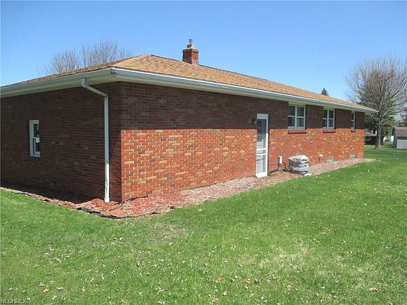 2nd image of 1445 Rose Hedge Ct