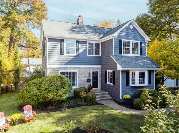 12 Kimball St, Chatham Boro, NJ 07928