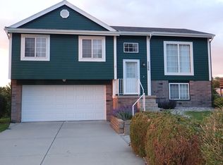 1138 Devon Dr, Papillion, NE 68046