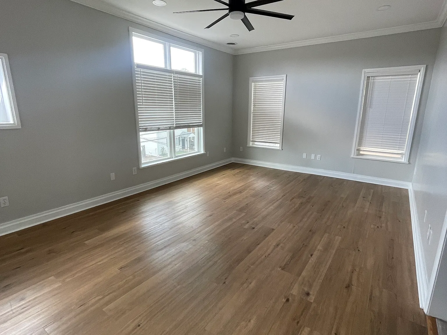 2 bed, $1,650 — Photo 2