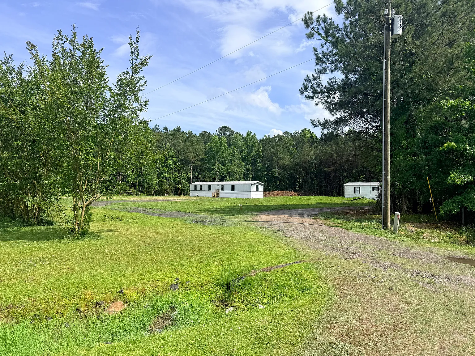 3 bed, $1,400 — Photo 2