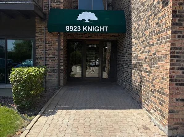 8923 Knight Ave, Des Plaines, IL 60016
