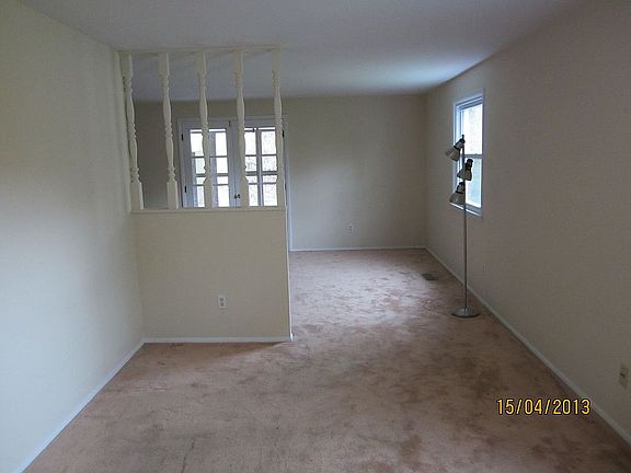 3rd image of 8104 Hilltop Ln