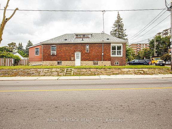 3rd image of 758 Jane St