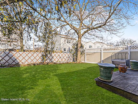 3rd image of 367 Gurley Ave