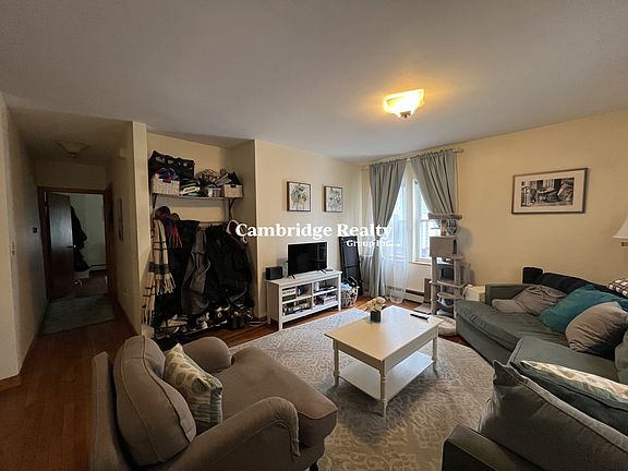 2nd image of 551 Washington St #1T
