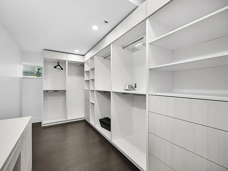 150 NE 50th Ter — Photo 16