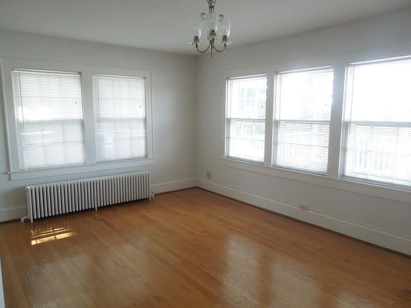 2nd image of 113 Willow Grove Ct #B