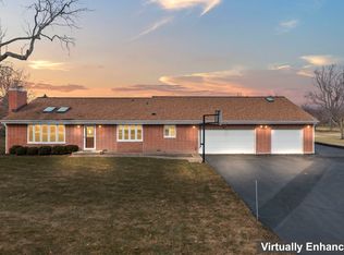 1070 Guerin Rd, Libertyville, IL 60048