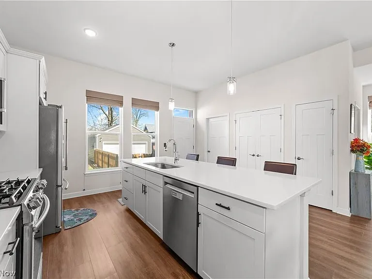 11813 Wade Park Ave — Photo 11