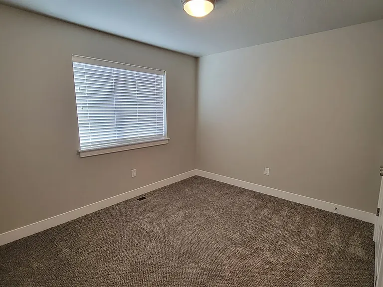 3039 N 225 E — Photo 11