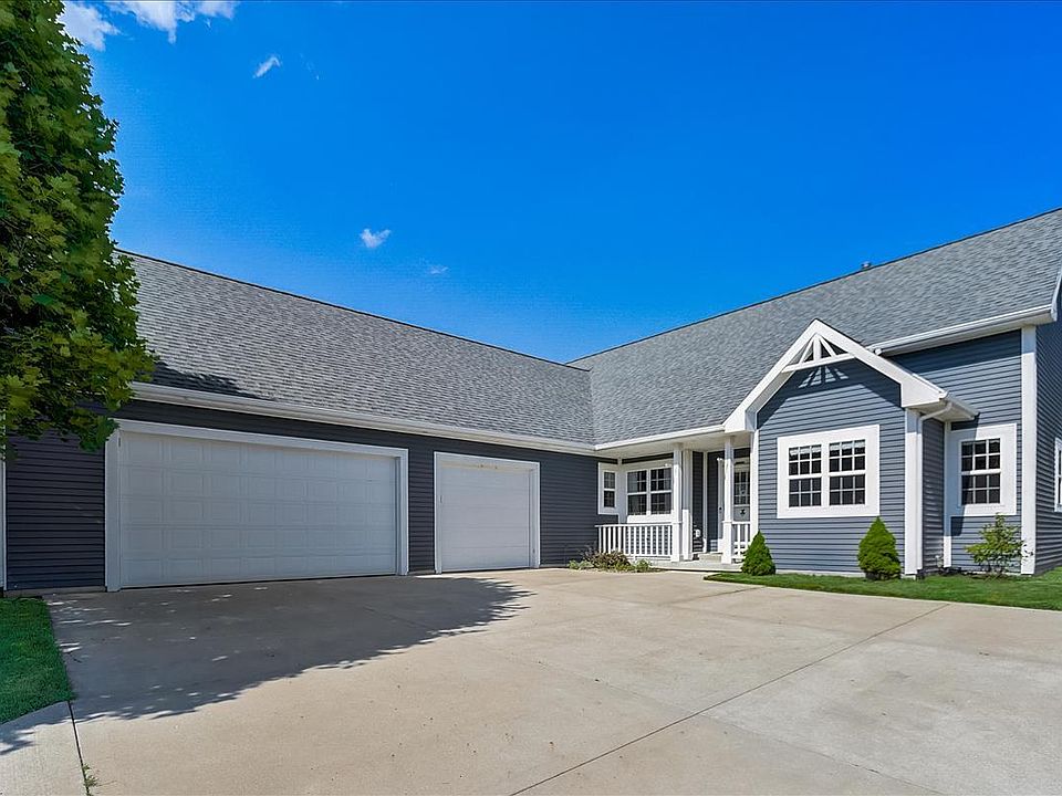 1st image of 111 Red Fox Dr