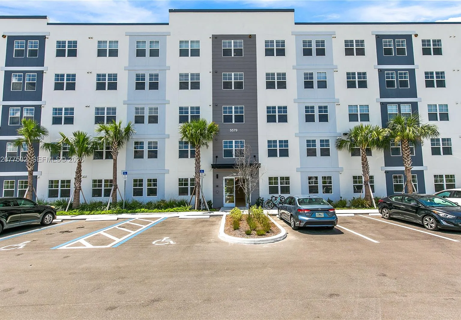 2 bed, 2.0 bath, $1,850 — Photo 3