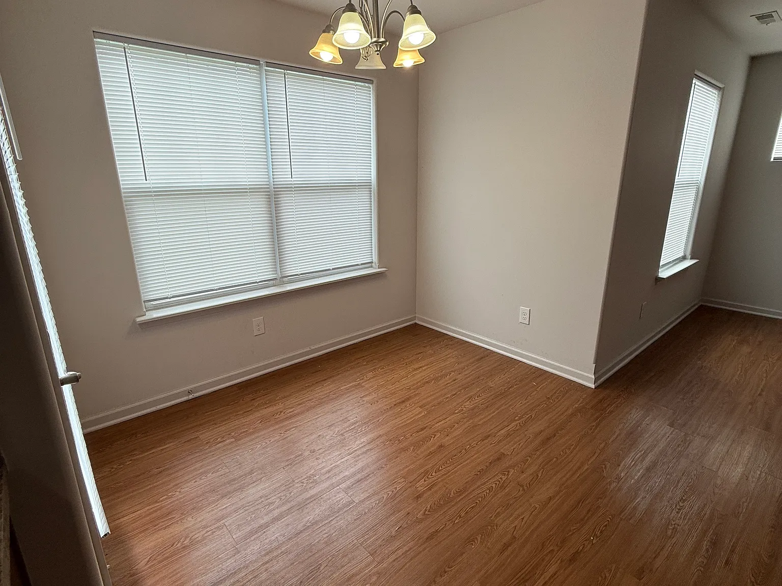 3 bed, 2.5 bath, 1543 sqft, $2,250 — Photo 4