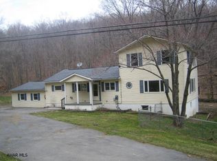 352 Hollen Rd, Tyrone, PA 16686