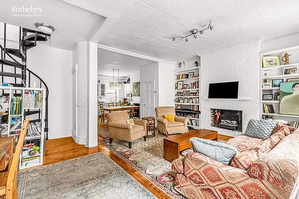 Sold by Sotheby's International Realty | media 12