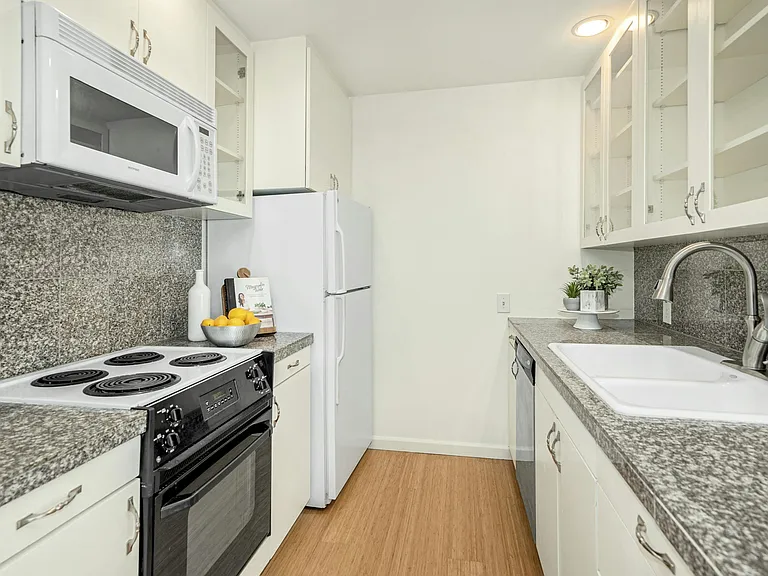 6333 Lake Washington Blvd NE #307 — Photo 9