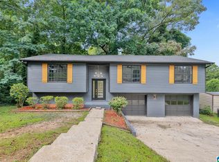 1504 Hidden Lake Dr, Birmingham, AL 35235