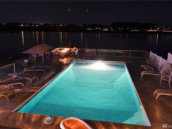 2nd image of 2237 W Lakeside Dr