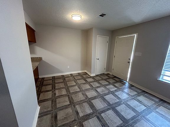 4th image of 1529 43rd Ave APT 103