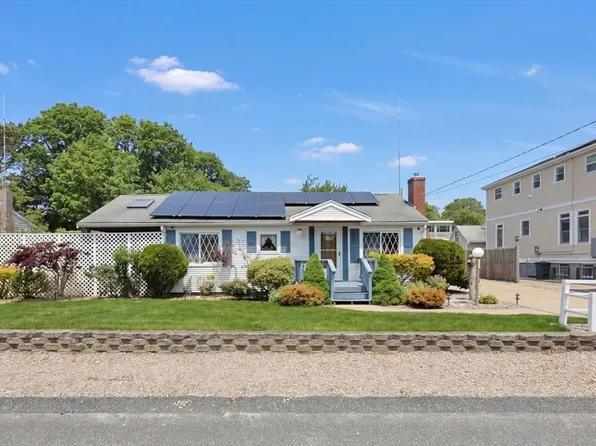 12 Winthrop Dr, East Falmouth, MA 02536