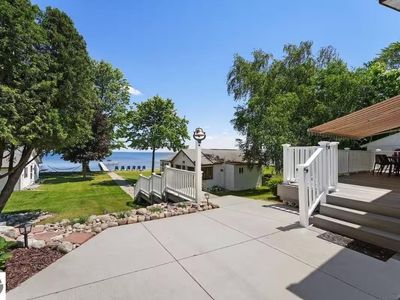 6120 W Houghton Lake Dr, Houghton Lake, MI, 48629