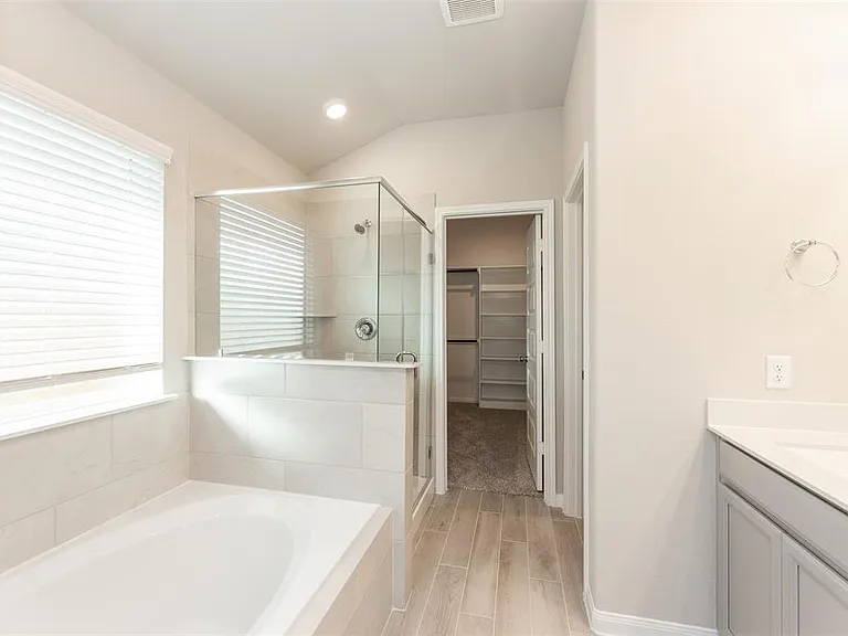 7214 Toluca Dr — Photo 17