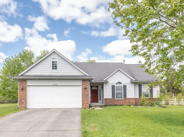 11000 Saddlebrook Dr, Pinckney, MI 48169